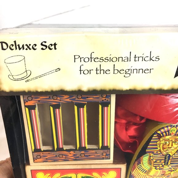 Melissa & Doug Deluxe Magic Trick Set NWT - Picture 7 of 12